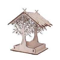 Mangeoire à oiseaux créative en bois avec corde de suspension, style nid décoratif et design creux en forme d'arbre pour petits oiseaux - Utilisation extérieure en jardin