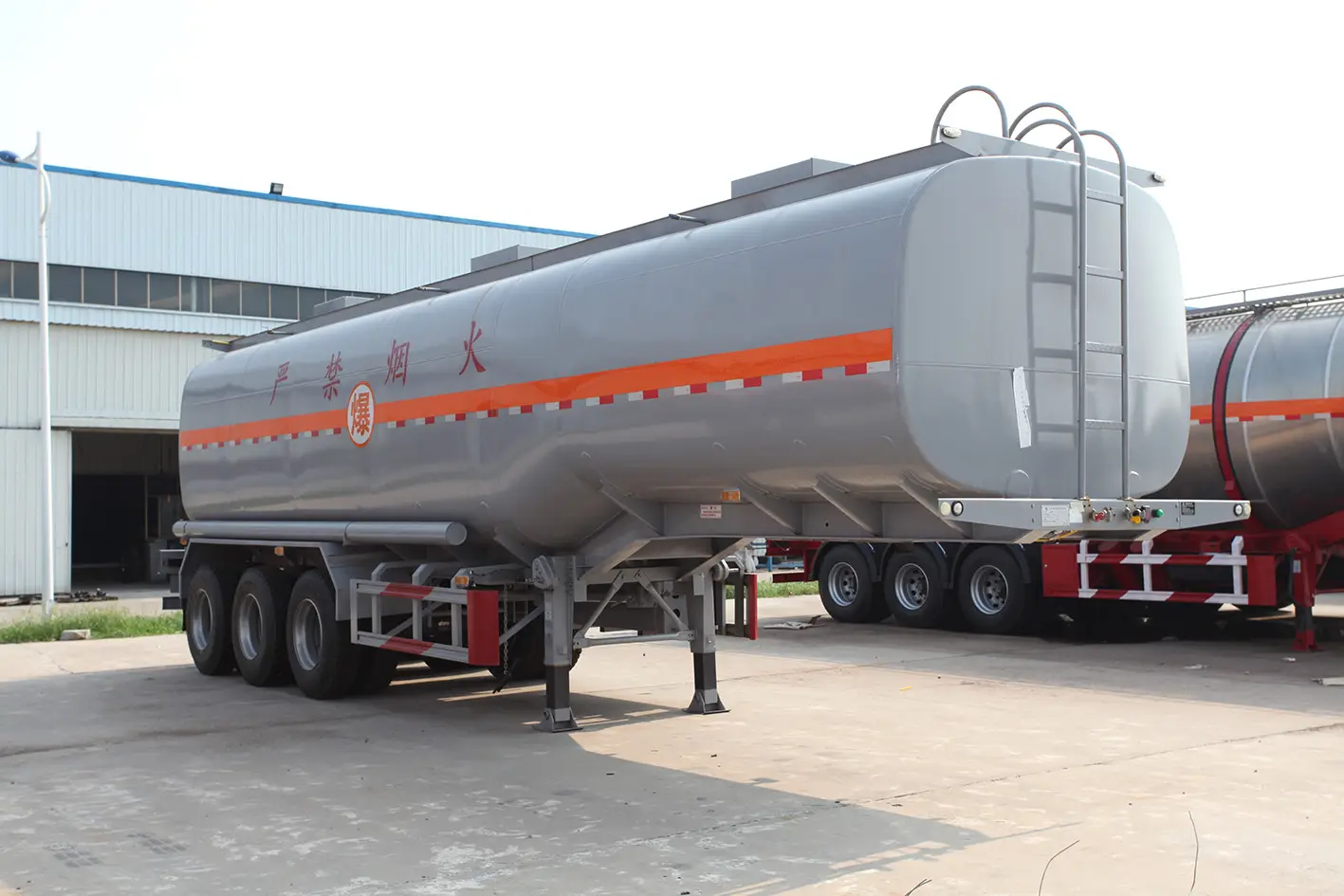 Fahrzeug Master China 2 3 4 Achse Liter Wasser Öl Kraftstoff tanker Sattelzug Anhänger Multi Tank Kraftstoff anhänger Zum Verkauf