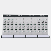 Présentoir mural modulaire multi-grilles pour chaussures, idéal pour les boutiques de marques de baskets et l'exposition de produits de chaussures de sport