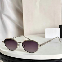 Lunettes de soleil rétro tendance unisexe en métal, monture carrée intégrale, verres dégradés transparents/colorés, protection UV %, style rétro