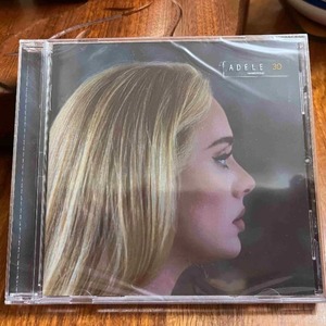 <span class=keywords><strong>Adele</strong></span> 30 CD. Álbum de estudio aclamado por la crítica de <span class=keywords><strong>Adele</strong></span>, Exploring Heartbreak - Product Image 3