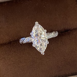 Bague de fiançailles en or massif 14k 18k avec diamant créé en laboratoire de taille marquise certifié IGI personnalisé, VVS, pour femmes - Product Image 1