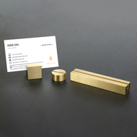 BECORA Porte-cartes de table en laiton mat satiné, forme cube moderne 25x25x25mm, durable et simple, avec logo personnalisé
