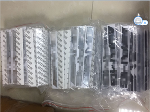 Vente en gros d'emblèmes de <span class=keywords><strong>coffre</strong></span> de <span class=keywords><strong>voiture</strong></span> en ABS avec lettre chromée logo autocollant de carrosserie - Product Image 2