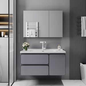Meuble de salle de bain noir simplifié avec miroir en verre alvéolé, vasque blanche et corps de meuble suspendu - Product Image 3
