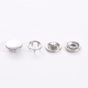 Nhà Máy Cung Cấp 7.5Mm <span class=keywords><strong>8.5Mm</strong></span> 9.5Mm Không Gỉ Nickle <span class=keywords><strong>Snap</strong></span> Vòng Nút Prong <span class=keywords><strong>Snap</strong></span> Nút Cho Áo Khoác - Product Image 6