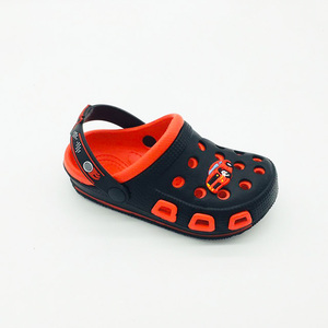 Sabots de jardin en EVA pour enfants en gros 2021, sabots à trous pour enfants, sandales de plage d'été, pantoufles pour garçons et filles - Product Image 4