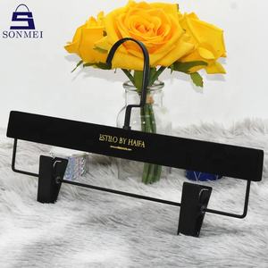 로고가 인쇄된 플로킹 의류 코트 바지 정장용 블랙 벨벳 옷걸이 - Product Image 3