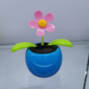 Venta Directa <span class=keywords><strong>de</strong></span> Fábrica <span class=keywords><strong>de</strong></span> Decoración Interior <span class=keywords><strong>de</strong></span> Automóvil con Forma <span class=keywords><strong>de</strong></span> Flor <span class=keywords><strong>de</strong></span> Manzana con Energía Solar, Muñeca Adorable con Movimiento <span class=keywords><strong>de</strong></span> Cabeza, Juguetes Creativos para Niños - Product Image 4