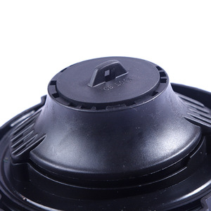 ฝาปิดถังน้ำมันดีเซลแบบล็อค 20392751 สำหรับรถบรรทุกขนาดกลาง-หนักของวอลโว่ สีดำ ผลิตจากพลาสติก เมืองเหวินโจว รองรับการติดตั้ง - Product Image 4