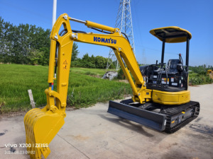 Nice Quality Cheap Japan Used Komatsu PC18 PC20 PC30 3tons Excavators Original Engine Mini Excavator - Product Image 2
