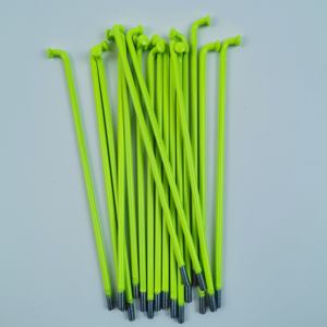 Radio de <span class=keywords><strong>radios</strong></span> de <span class=keywords><strong>bicicleta</strong></span> de pulverización de plástico de varios colores 26 27,5 29 pulgadas <span class=keywords><strong>radios</strong></span> de <span class=keywords><strong>bicicleta</strong></span> de carretera con pezón - Product Image 3