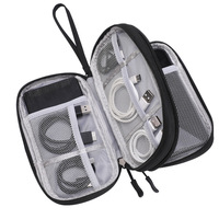Organizador de Cables Minimalista de Doble Capa, Bolsa de Almacenamiento Digital Multifuncional de Viaje con Porta Pasaportes Moderno