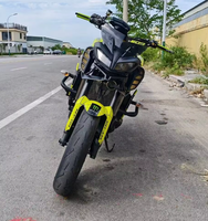 Motor Yamaha MT-09 Naked Street Bekas, 890cc Tiga Silinder Berpendingin Cair, Warna Monster Kuning Cerah