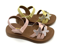Sandales plates d'injection de PVC de conception de diamant de papillon de Offres Spéciales pour des filles chaussures de glissière respirables de printemps d'été anti-glissantes