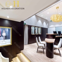 Vitrine de luxe en bois foncé pour bijouterie et horlogerie haut de gamme, comptoir d'exposition de montres
