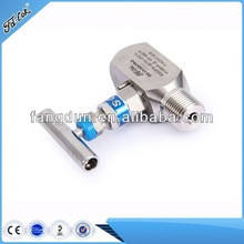 Игольчатый клапан высокого давления 10000 фунтов на кв. дюйм, ручной, 2-ходовой, из нержавеющей стали 316SS и латунного сплава, с внутренней/наружной резьбой NPT 1/4, для жидкостей одного типа - Product Image 4