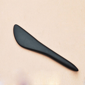 Pas cher Noir <span class=keywords><strong>Jade</strong></span> <span class=keywords><strong>GuaSha</strong></span> Pierre 100% <span class=keywords><strong>Jade</strong></span> Naturel Grattage Beauté Du Visage Masseur De Poche pour Visage Corps Yeux Cou - Product Image 2