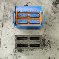 Machine à blocs creux compacte 220V portable pour petites entreprises, livraison rapide, machine manuelle de fabrication de briques en ciment, prête à être expédiée