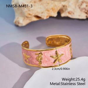 Pulseira Feminina Estilo Boêmio Havaiano com Abertura Exagerada, Bracelete Grosso Ajustável com Esmalte Colorido 18k, Estrela-do-mar e Cavalo-marinho - Product Image 4