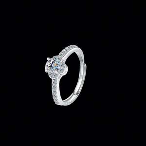 Bague en argent sterling 925 avec moissanite, forme de fleur, quatre griffes, élégante, en argent pur - Product Image 4