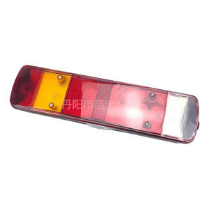 ฝาครอบไฟท้ายรถบรรทุกคูมิ สแกนเนีย รุ่น 1380819 วัสดุพีซี ยึดด้วยสกรู เลนส์สีแดง เหลือง ใส - Product Image 2