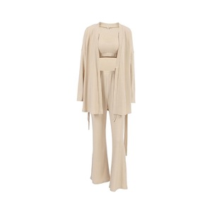 Set di abbigliamento per la casa da ragazza in <span class=keywords><strong>cotone</strong></span> a maniche lunghe a tre pezzi, il <span class=keywords><strong>pigiama</strong></span> accappatoio da donna di alta qualità è super comodo e morbido - Product Image 3