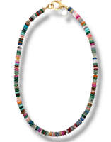 Nouveau collier de perles artisanales délicates de couleur bonbon d'été avec chaîne de tour de cou en perles de verre colorées
