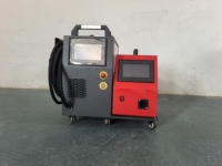 Machine de soudage, nettoyage et découpe au laser 4 en 1 800W 1200W 1500W 2000W Soudeuse laser à fibre