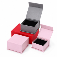 Boîte à bijoux en papier écologique personnalisée, emballage en carton magnétique avec doublure pour collier, bague, pendentif, cadeaux de boutique