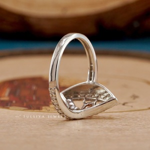 Anillos de diamantes brillantes elaborados con estilo de joyería fina, con diamantes cuidadosamente seleccionados y diseños elegantes. - Product Image 6