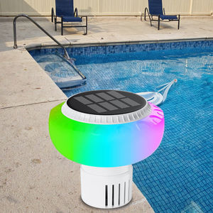 Panneau solaire LED étanche IP68 avec lumière blanc chaud et télécommande pour l'éclairage extérieur de jardins, piscines et aménagements paysagers en plastique - Product Image 1