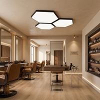 Plafonnier modulaire hexagonal moderne pour salon de coiffure