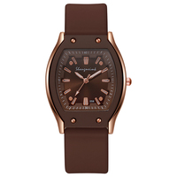 Montre à quartz pour femme W058, forme tonneau, bracelet en silicone, boîtier en alliage, montre-bracelet décontractée pour femme, vente en gros