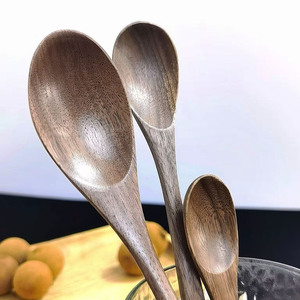 Cuillère en bois de noyer noir naturel de haute qualité, cuillère à dessert en bois pour la cuisine, personnalisation du logo, cuillère de cuisine en bois - Product Image 5