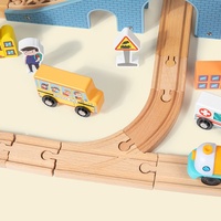 Nouveau design, haute qualité, unique, ensemble de 90 pièces de rails de train en bois avec blocs de scénario, jouets électriques pour garçons, véhicules pour enfants