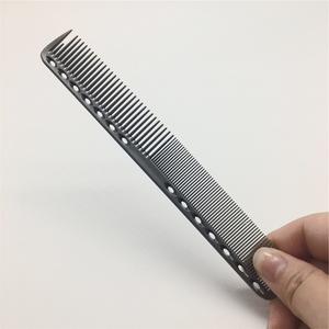 <span class=keywords><strong>Pettine</strong></span> Professionale Antistatico in <span class=keywords><strong>Fibra</strong></span> <span class=keywords><strong>di</strong></span> <span class=keywords><strong>Carbonio</strong></span> per Parrucchieri - Product Image 2