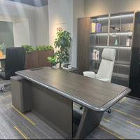Bureau de direction moderne en bois, mobilier de bureau, bureau administratif, bureau du PDG