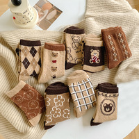 Chaussettes pour femmes en laine épaisse couleur café, chaudes, style coréen, motif ours de dessin animé mignon, collection automne