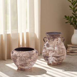 حاوية عتيقة من Redeco بلمسة نهائية من الزهور متعددة الوظائف طقم مزهرية سيراميك ديكور منزلي ريفي - Product Image 6