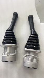 Joystick di Controllo Idraulico per Escavatori E320B E320C, Ricambi per Hitachi, Hyundai, Volvo, <span class=keywords><strong>Mitsubishi</strong></span> - Product Image 4