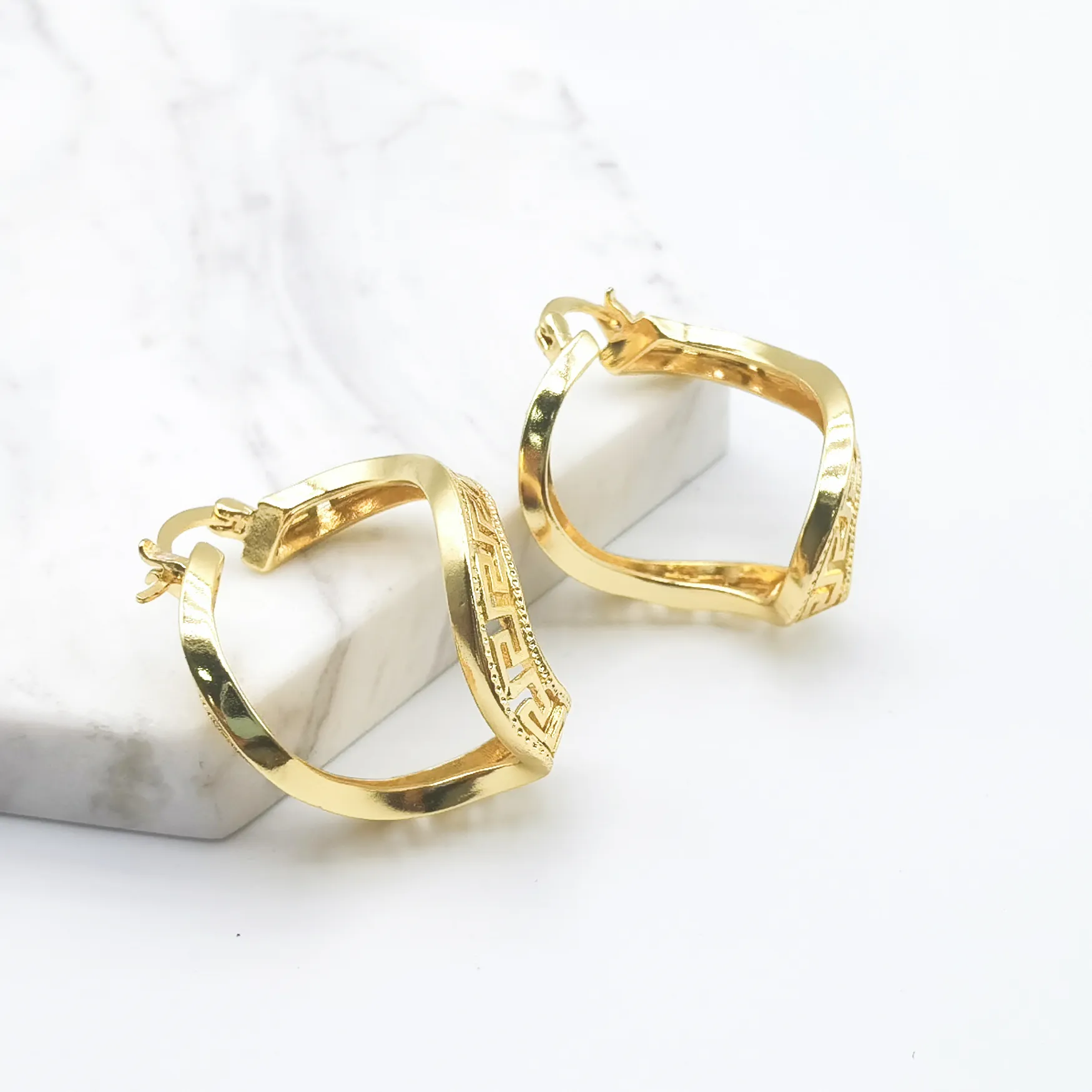 Dubai Indian High Jewelry 18K Gold Plated Hoop Earrings, Women's Jewelry Brass Earrings Wholesale