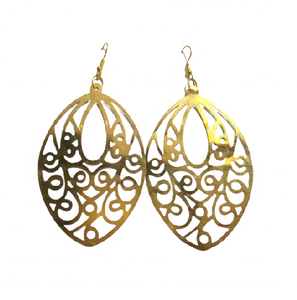 Vente en gros de boucles d'oreilles tendance en laiton, métal, motif floral, goutte d'eau, plaqué or, accessoires de bijoux pour femmes pour les occasions d'anniversaire - Product Image 5