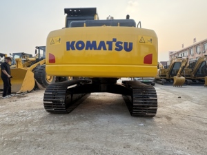 Excavadora de cadenas Komatsu PC130 usada, máquina de servicio pesado para movimiento de tierras y excavación - Product Image 4