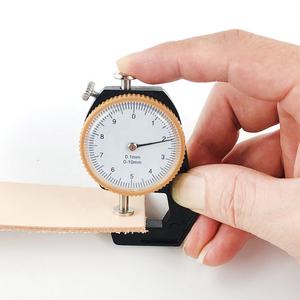 Personalizzabile 10mm e 20mm in pelle misuratore di spessore carta Tester manometro strumenti con supporto OEM & ODM - Product Image 1