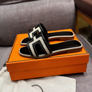 Chaussures de créateur OEM/ODM d'usine, semelles en caoutchouc antidérapantes pour l'extérieur, en cuir véritable, pour femmes, pantoufles de luxe pour voyages - Product Image 3