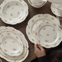 Service de vaisselle en céramique à fleurs en relief, rose jaune, assiettes et plats en porcelaine pour la maison
