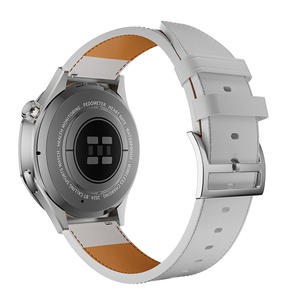 Montre connectée EDS SK8Mini blanche et orange avec 3 paires de bracelets, étanche IP68, mode Île dynamique, modes sportifs, affichage permanent - Product Image 4