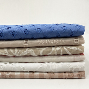 Tessuto in Voile di Cotone 100% Ricamato con Bordo Floreale Traforato, Direttamente dal Produttore per Donne e Ragazze - Product Image 2
