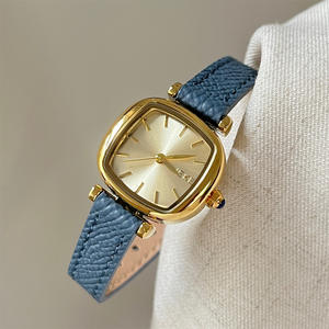 Montre à quartz vintage, style IEKE, rétro artistique, petite montre à bracelet en sucre pour femmes, cadran exquis, montre-bracelet à la mode - Product Image 1